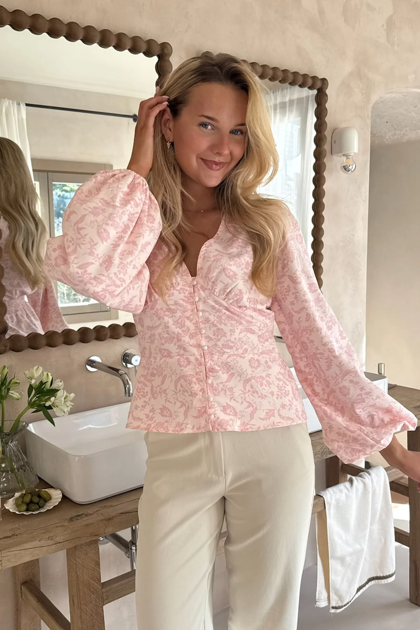 AddyIC Shirt - Light Pink Floral