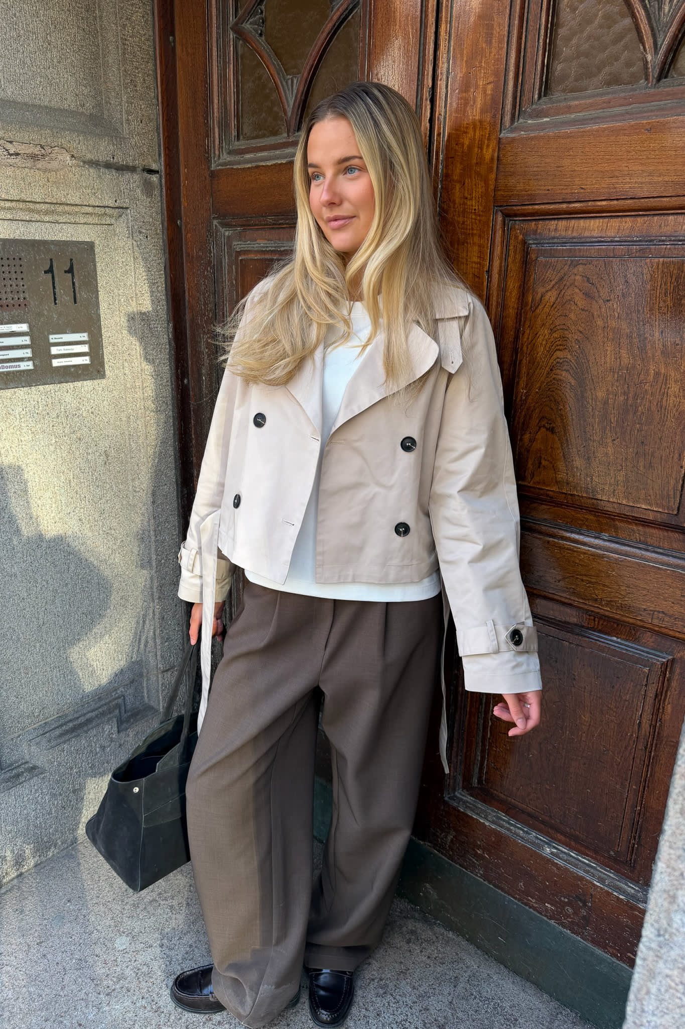 AlmaIC Trenchcoat - Sand - Image 7
