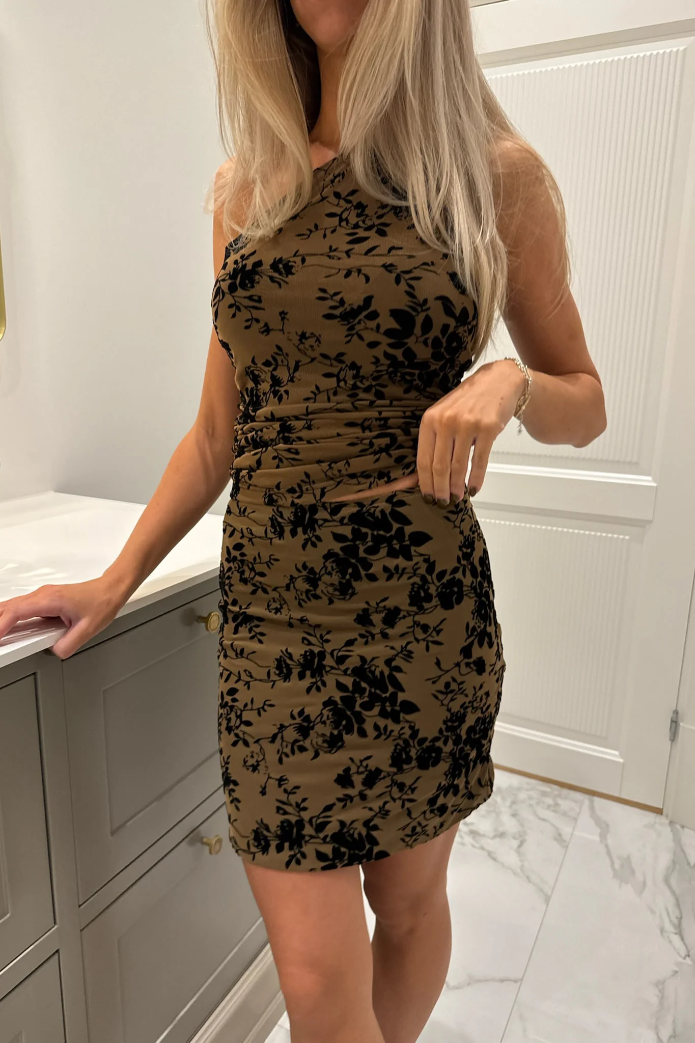 AstaIC Mesh Skirt - Beige Black Flower Print