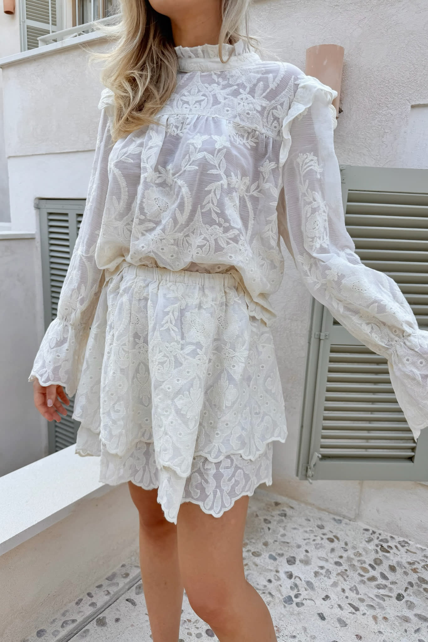EllinorIC Lace Mini Skirt - Vintage White - Image 4