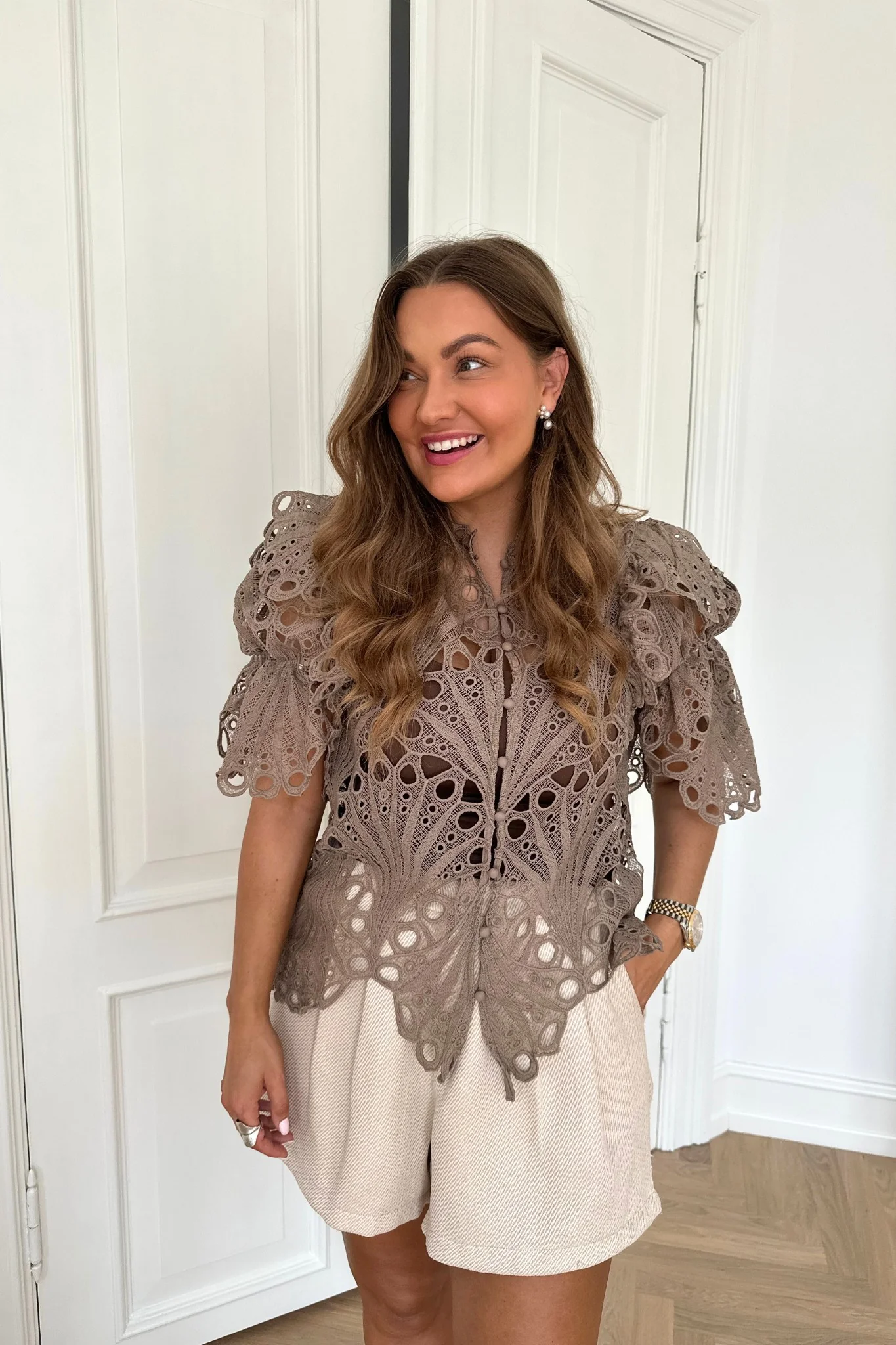 EstherIC Shirt - Mocca Embroidery