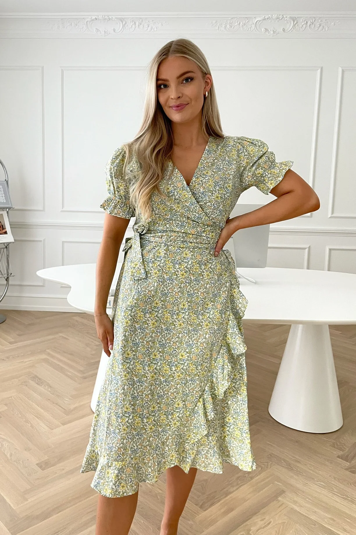 NaomiIC Long Dress - Pastel Garden Green