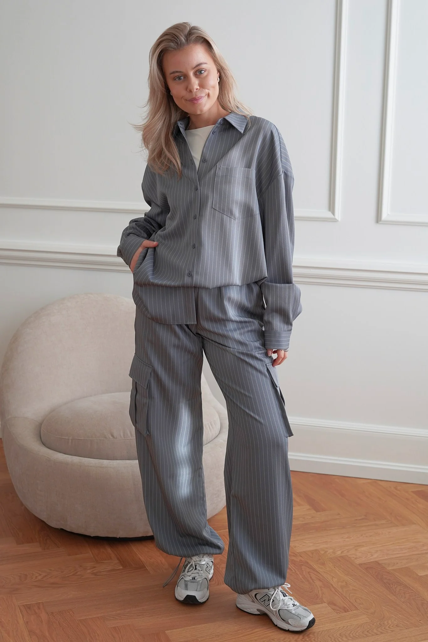 LivaIC Cargo Pants - Dark Grey Pinstripe - Image 4