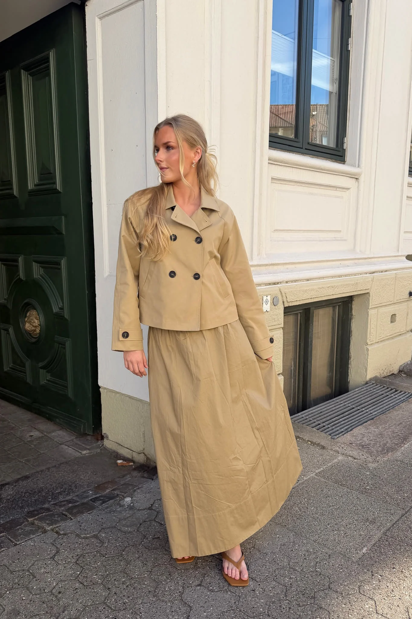 LunaIC Trenchcoat - Dark Beige - Image 10