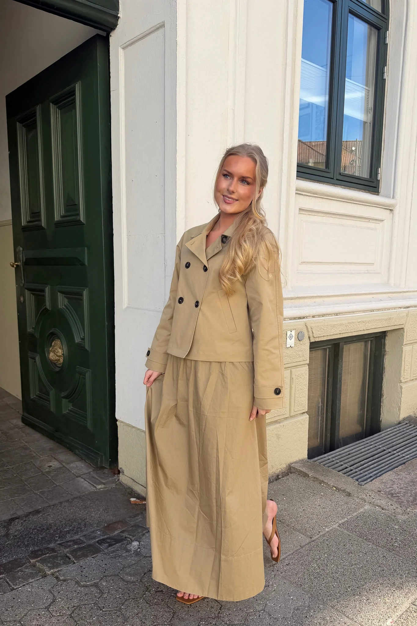 LunaIC Trenchcoat - Dark Beige - Image 8