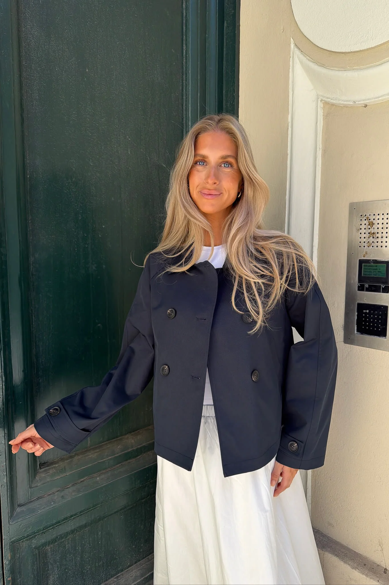 LunaIC Trenchcoat - Dark Blue - Image 8
