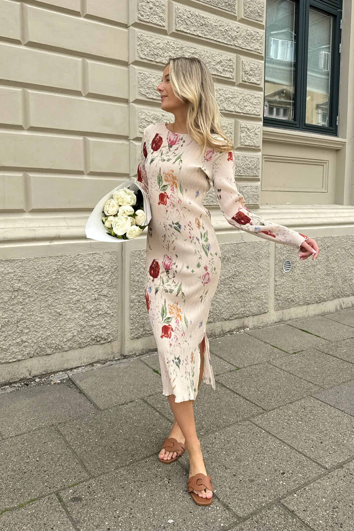 OdaIC Dress - Beige Flower Print