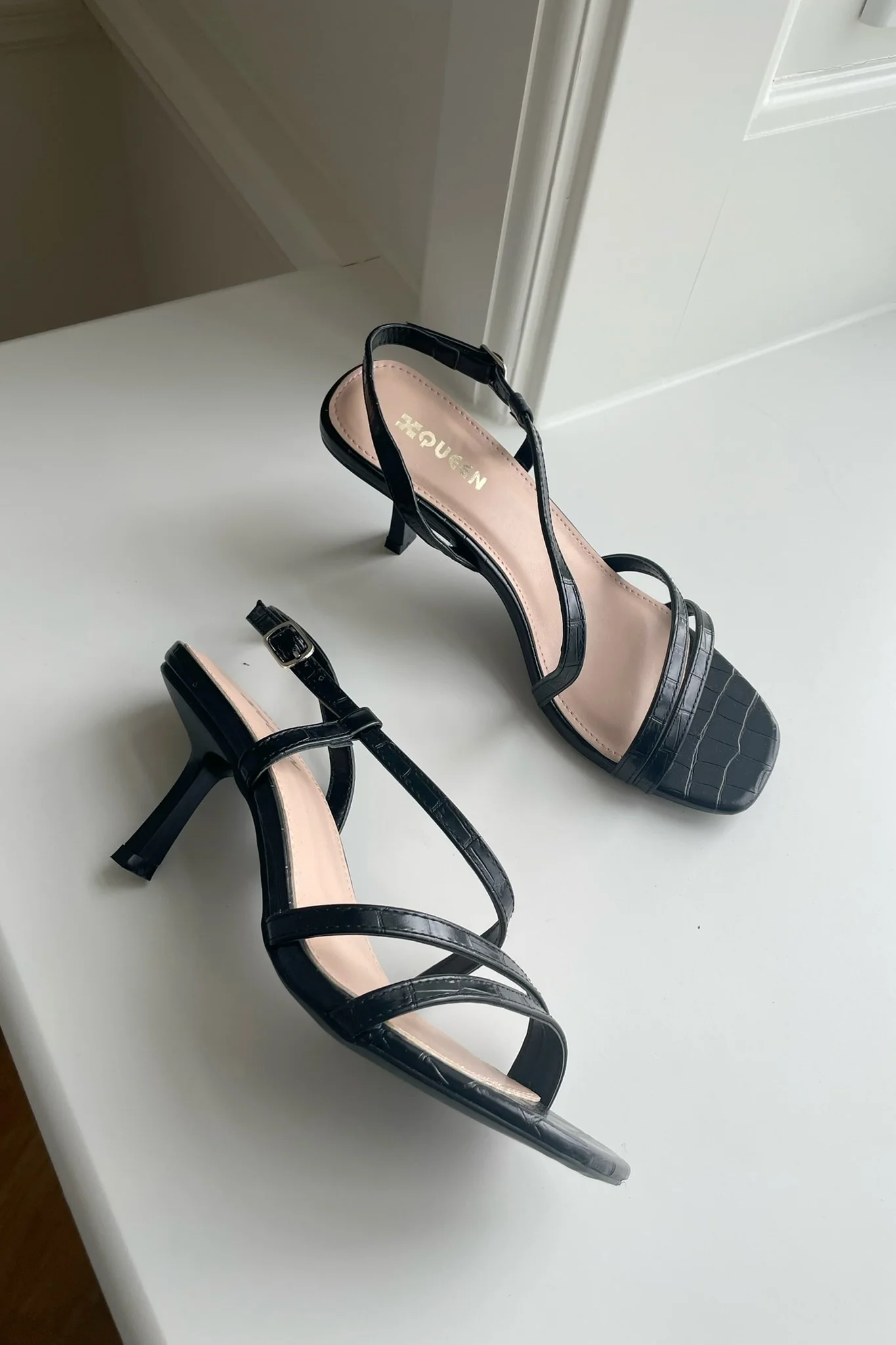 1-137 Rio Heels - Black