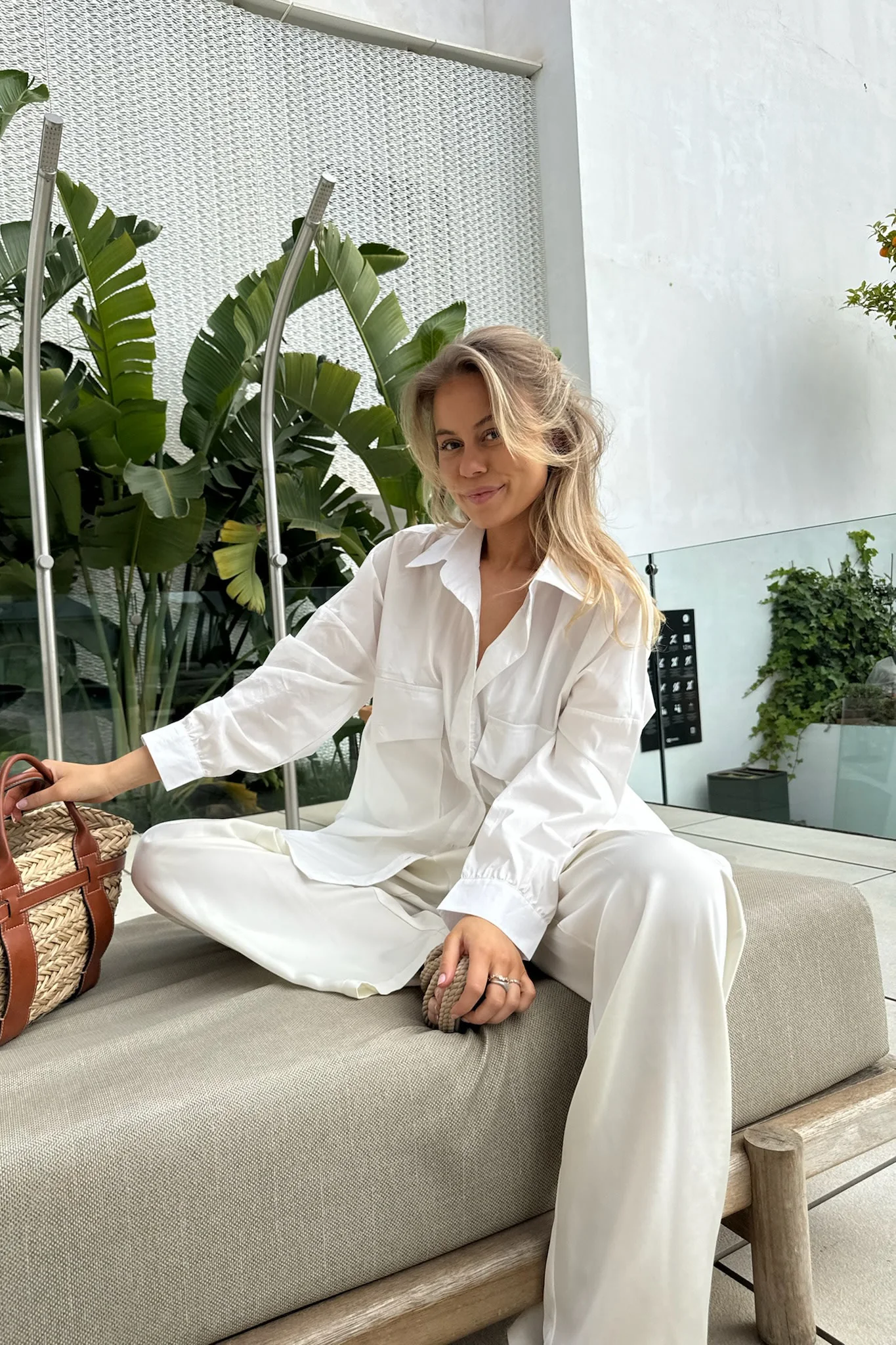 TheldaIC Shirt - White